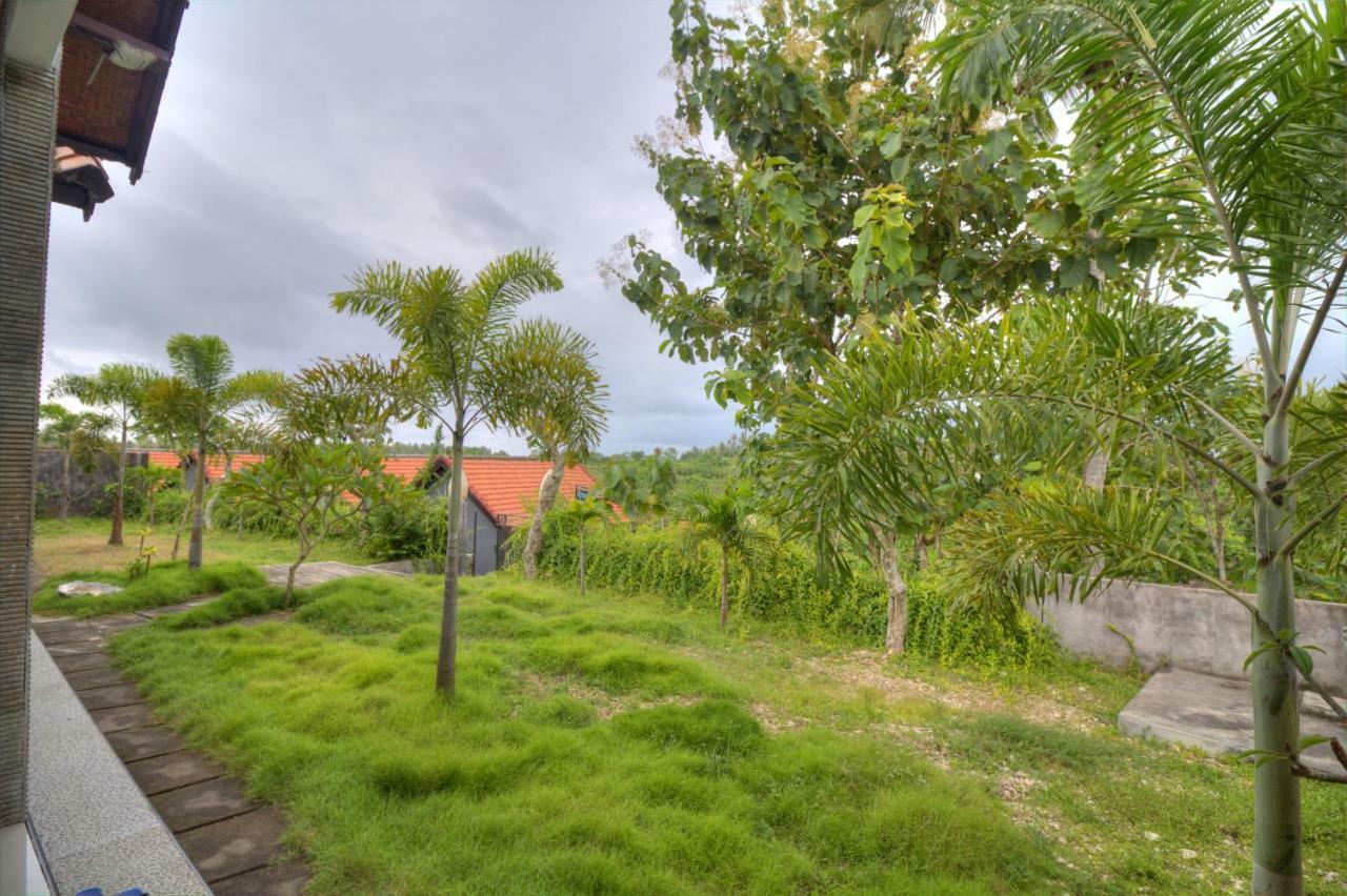 Kira Homestay Lembongan Exterior photo